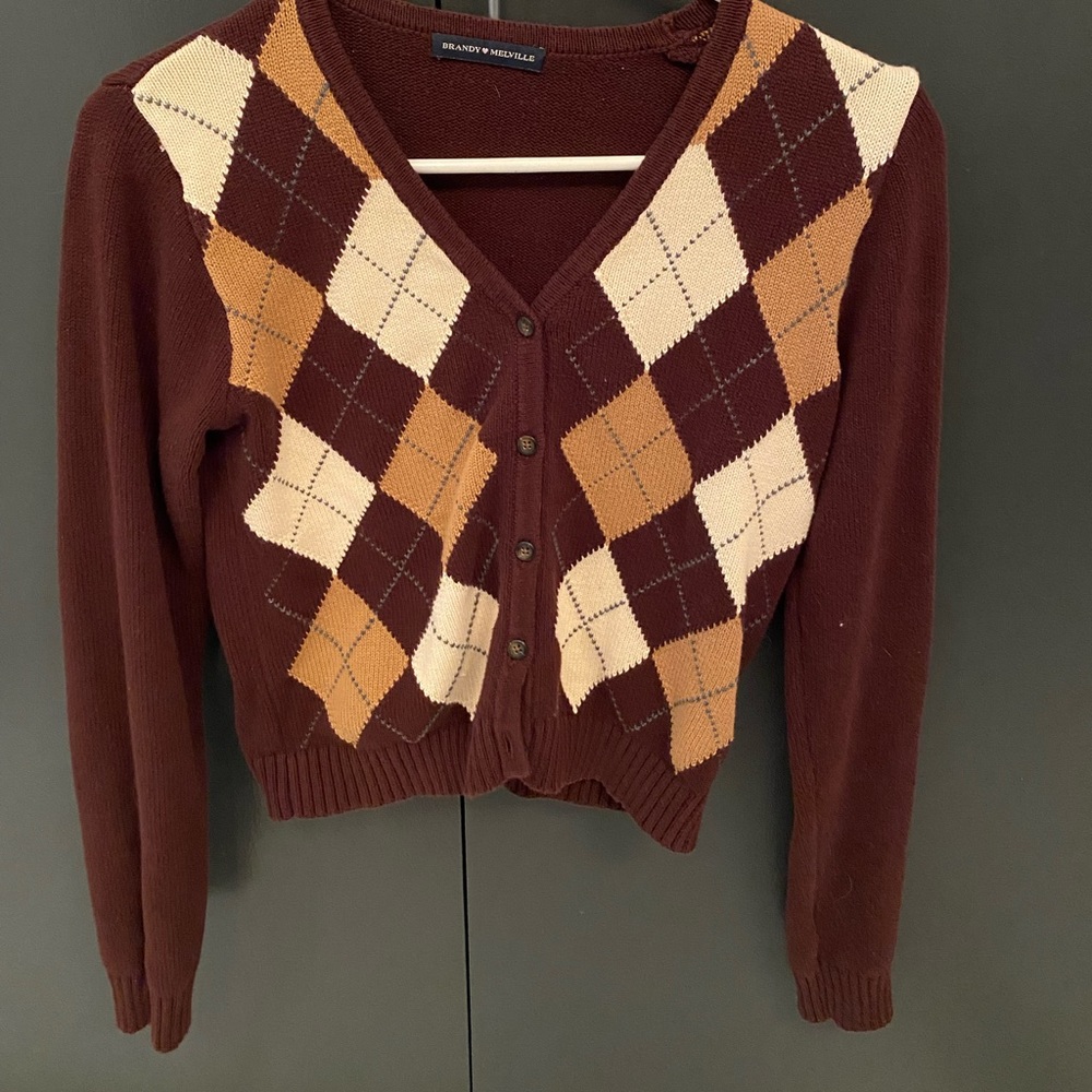 brown argyle sweater !!
